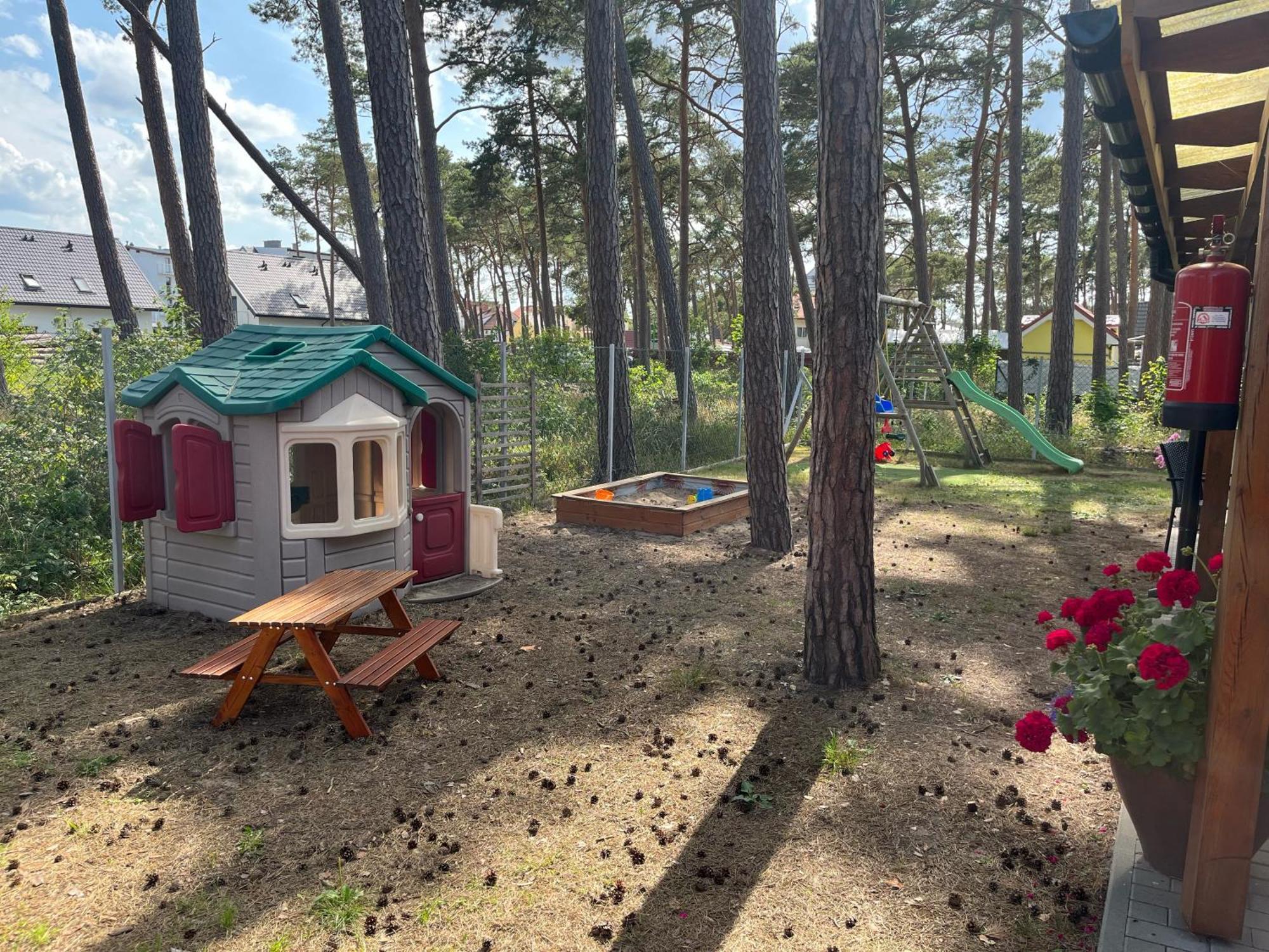 Letniskowe Wiktorek Holiday home Dziwnowek